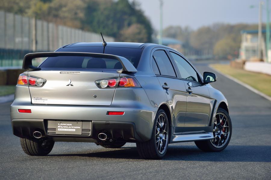  Mitsubishi Lancer Evolution X Final Edition 2015 года  (фото 11 из 30)